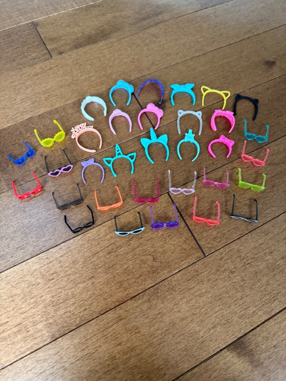 Barbie Assorted Headbands and Glasses